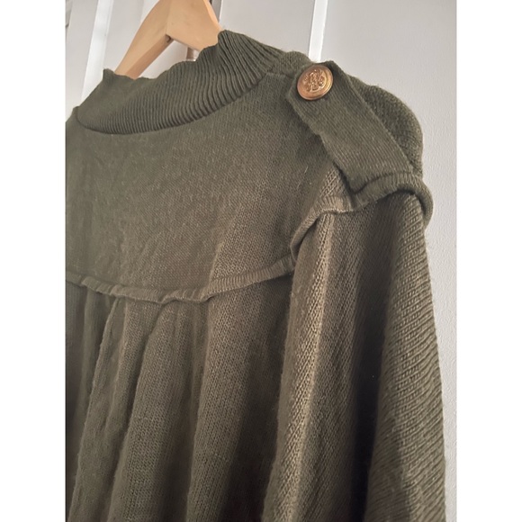 Knit forest green button down cape - Picture 6 of 7